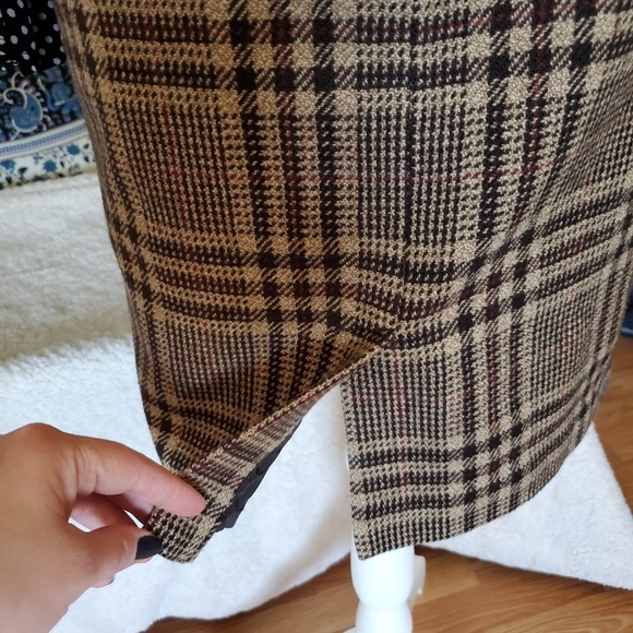 Ann Taylor Petites Plaid Wool Skirt - Picture 7 of 8